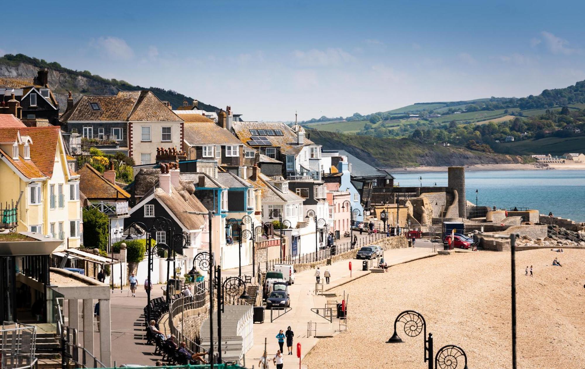 Gorgeous Boutique Flat Sleeps 2 In Lyme Regis Villa Buitenkant foto