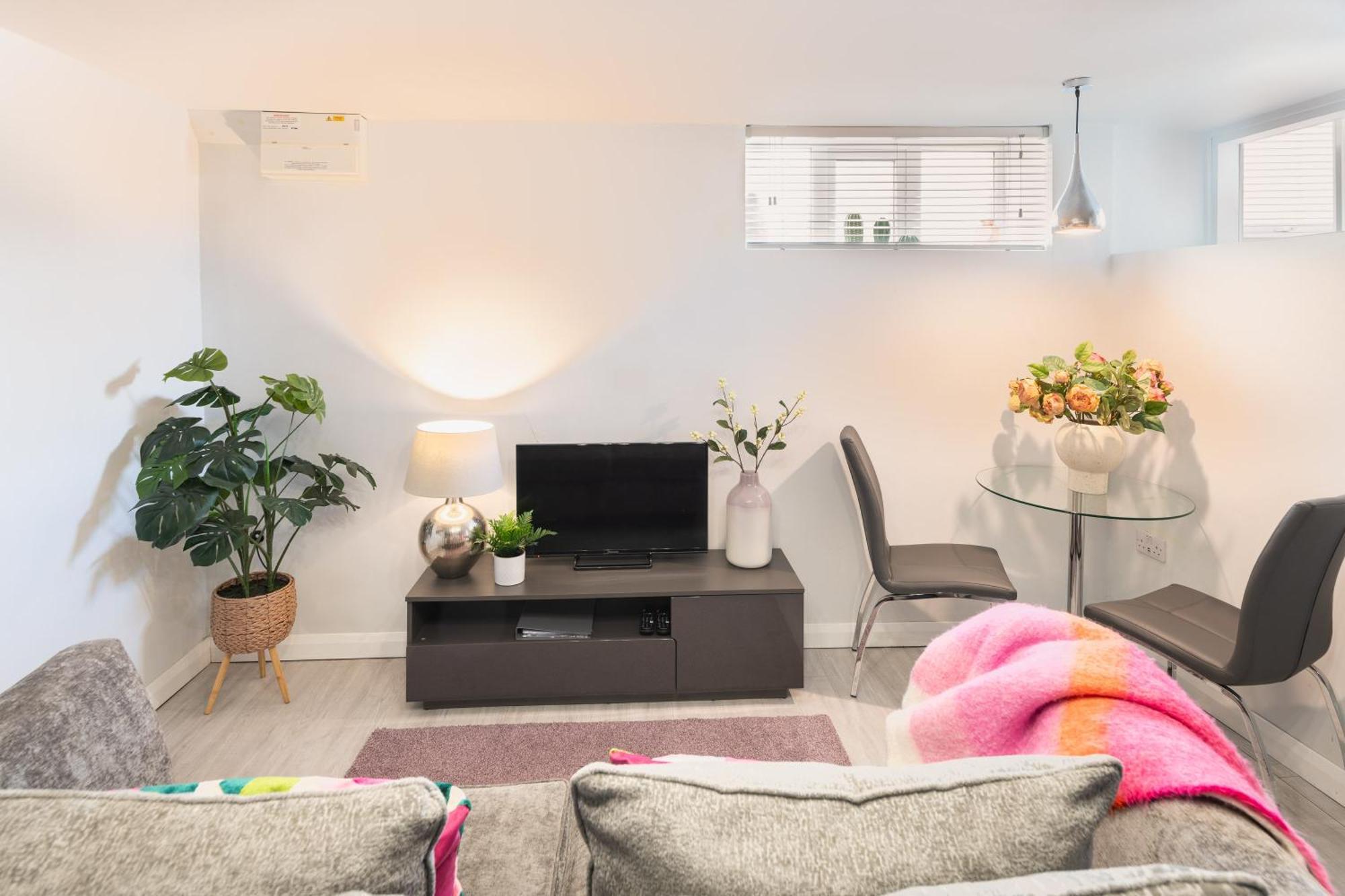 Gorgeous Boutique Flat Sleeps 2 In Lyme Regis Villa Buitenkant foto